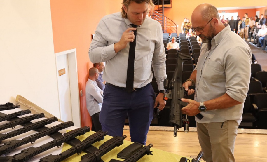 Secretário Hudson entrega novo armamento para região centro-sul