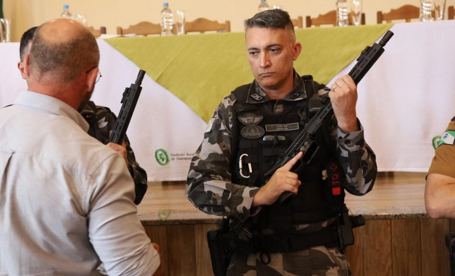 Secretário Hudson entrega novo armamento para região centro-sul