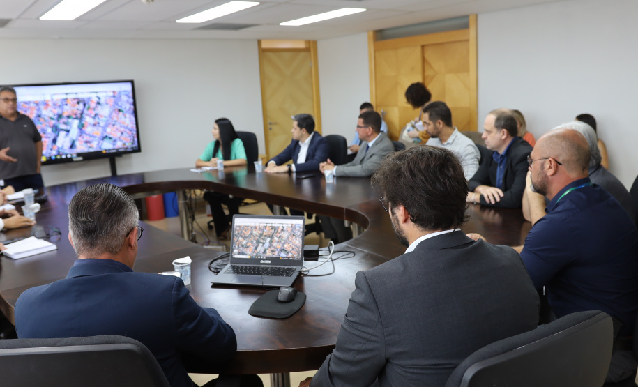 Secretário recebe Deputado Tiago Amaral e prefeitos de Mandaguaçu e Ribeirão do Pinhal