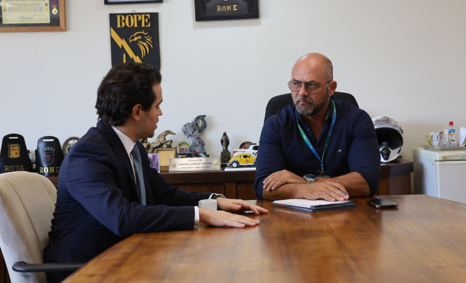 Secretário da Segurança Pública recebe visita do deputado Luiz Fernando Guerra
