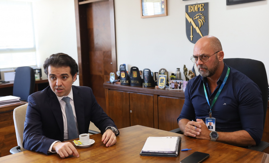Secretário da Segurança Pública recebe visita do deputado Luiz Fernando Guerra