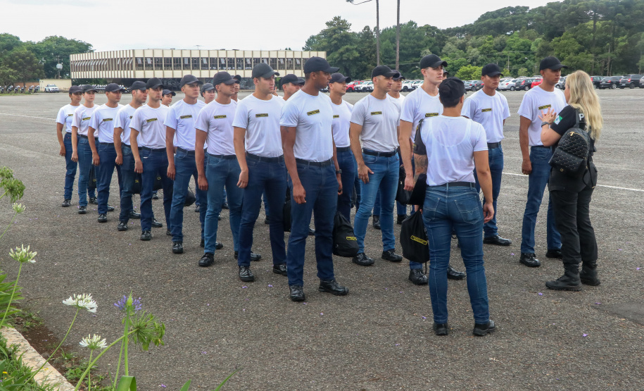 Integração: futuros praças da PM conhecem atuação da Polícia Penal no complexo de Piraquara