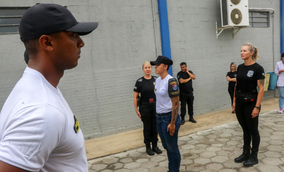 Integração: futuros praças da PM conhecem atuação da Polícia Penal no complexo de Piraquara