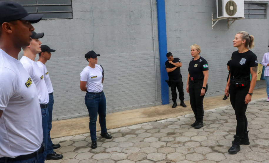 Integração: futuros praças da PM conhecem atuação da Polícia Penal no complexo de Piraquara