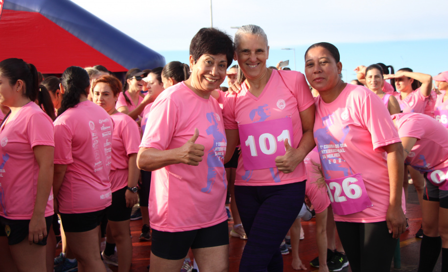 PMPR reúne centenas de policiais femininas na 1ª Corrida do Dia Internacional da Mulher