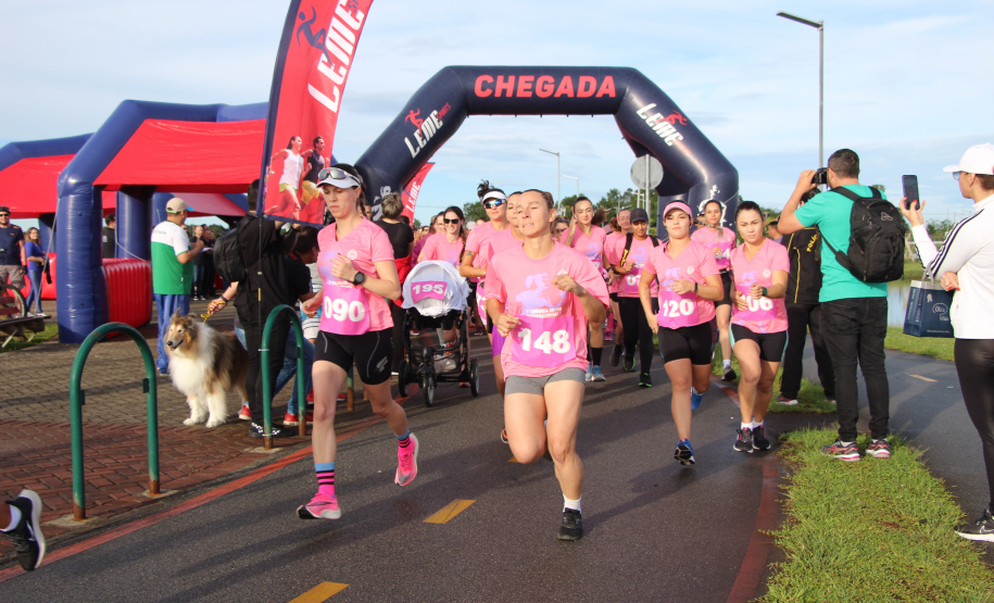 PMPR reúne centenas de policiais femininas na 1ª Corrida do Dia Internacional da Mulher