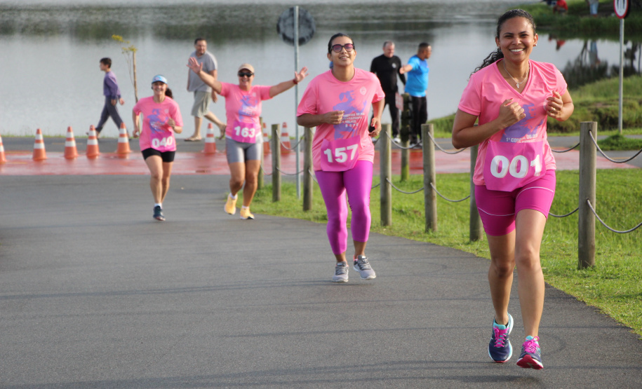 PMPR reúne centenas de policiais femininas na 1ª Corrida do Dia Internacional da Mulher