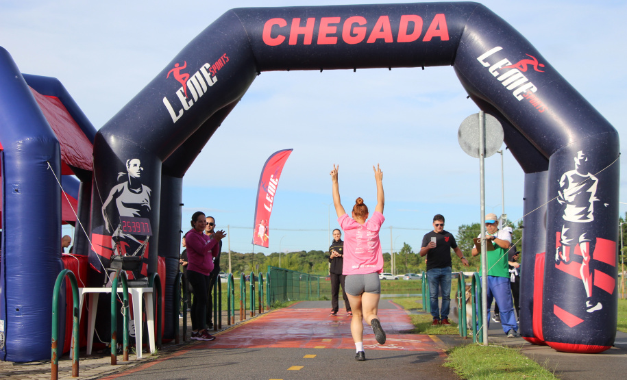 PMPR reúne centenas de policiais femininas na 1ª Corrida do Dia Internacional da Mulher