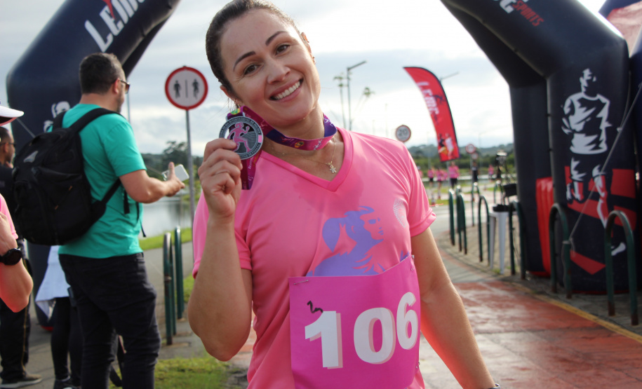 PMPR reúne centenas de policiais femininas na 1ª Corrida do Dia Internacional da Mulher