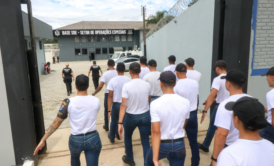 Integração: futuros praças da PM conhecem atuação da Polícia Penal no complexo de Piraquara