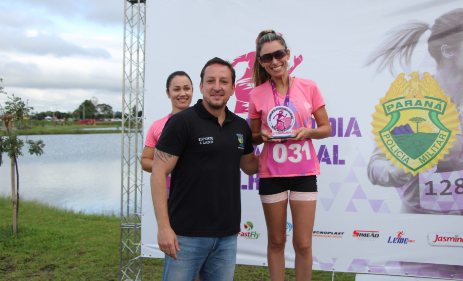 PMPR reúne centenas de policiais femininas na 1ª Corrida do Dia Internacional da Mulher