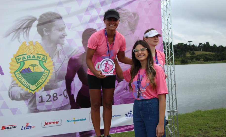 PMPR reúne centenas de policiais femininas na 1ª Corrida do Dia Internacional da Mulher
