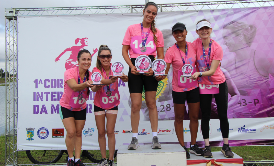 PMPR reúne centenas de policiais femininas na 1ª Corrida do Dia Internacional da Mulher