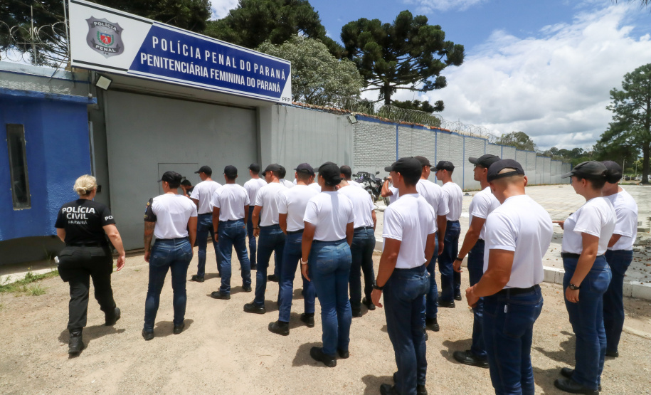 Integração: futuros praças da PM conhecem atuação da Polícia Penal no complexo de Piraquara