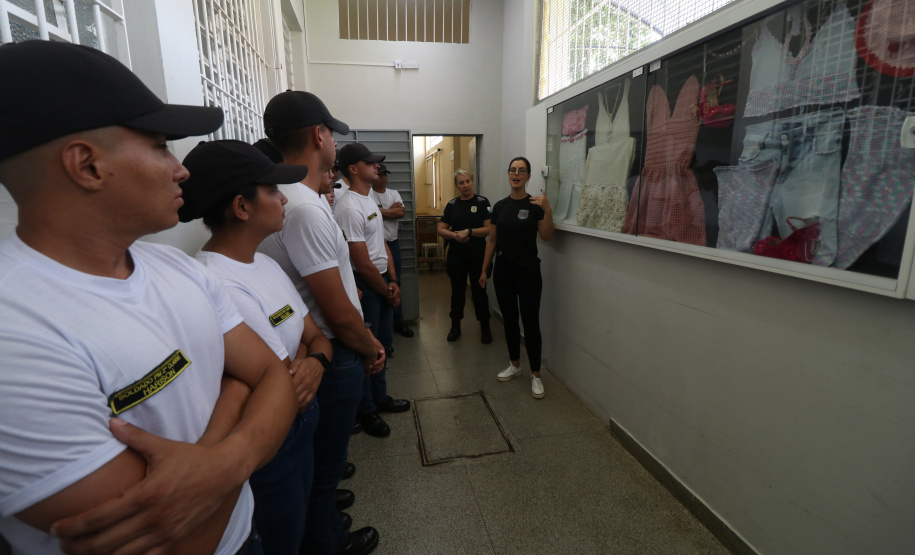 Integração: futuros praças da PM conhecem atuação da Polícia Penal no complexo de Piraquara