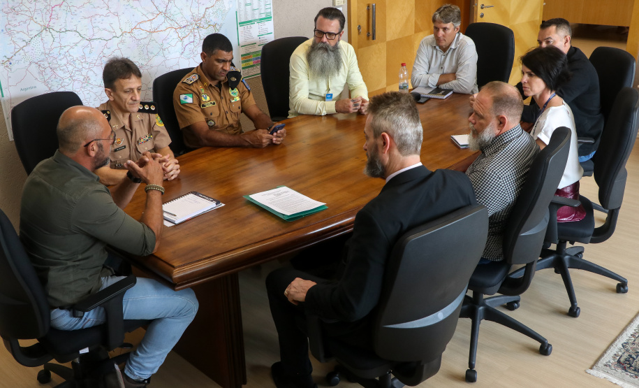 Secretário Hudson recebe visita do deputado Tito Barrichello