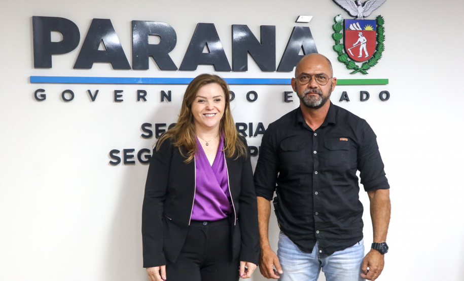 Secretário Hudson recebe Leandre Dal Ponte da Secretaria da Mulher e Igualdade Racial do Paraná