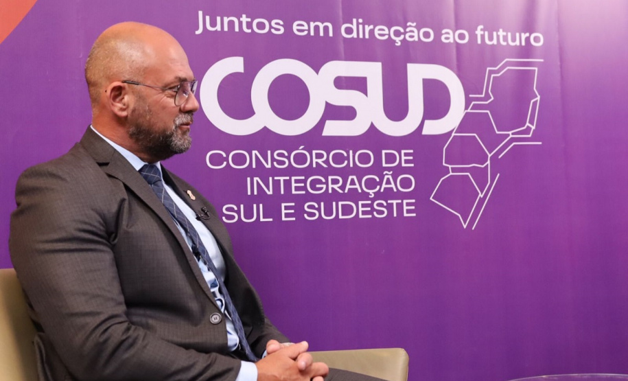 Secretário Hudson marca presença no 7° encontro do Consórcio de Integração Sul e Sudeste - COSUD