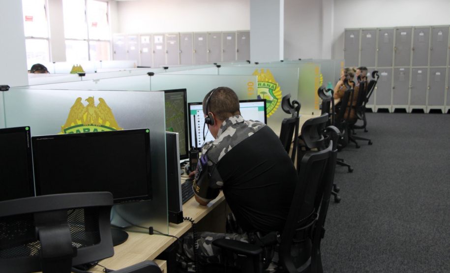 Polícia Militar do Paraná apresenta tecnologias e Centro de Operações para oficiais de Santa Catarina