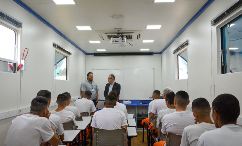 Projeto Carretas do Conhecimento levará cursos profissionalizantes ao sistema prisional