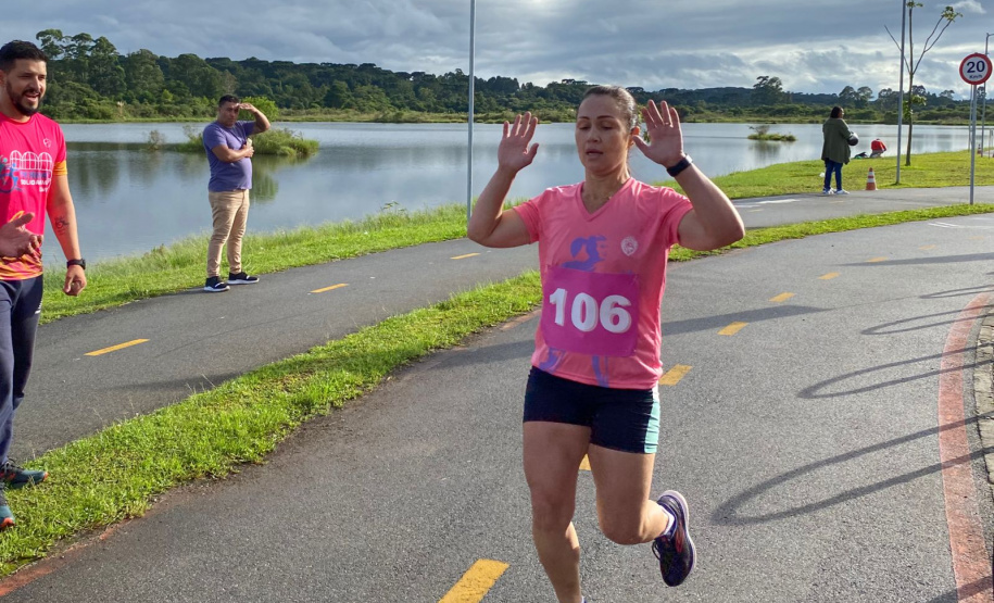 PMPR reúne centenas de policiais femininas na 1ª Corrida do Dia Internacional da Mulher