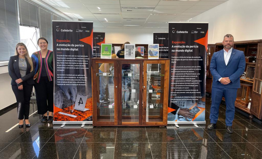 Polícia Científica do Paraná lança exposição itinerante sobre perícia no mundo digital
