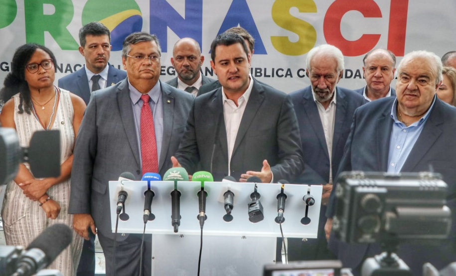 Paraná recebe viaturas do Ministério da Justiça para coibir violência contra a mulher