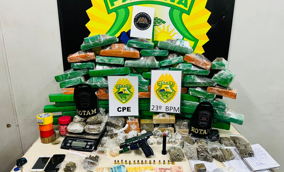 Polícia Militar prende duas pessoas por tráfico de drogas em Curitiba