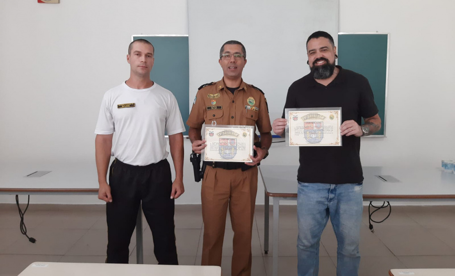 Policiais recebem capacitação sobre como proceder em ações que envolvam pessoas autistas