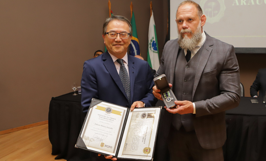 Governador comemora avanços na segurança pública em entrega de homenagens da Polícia Civil