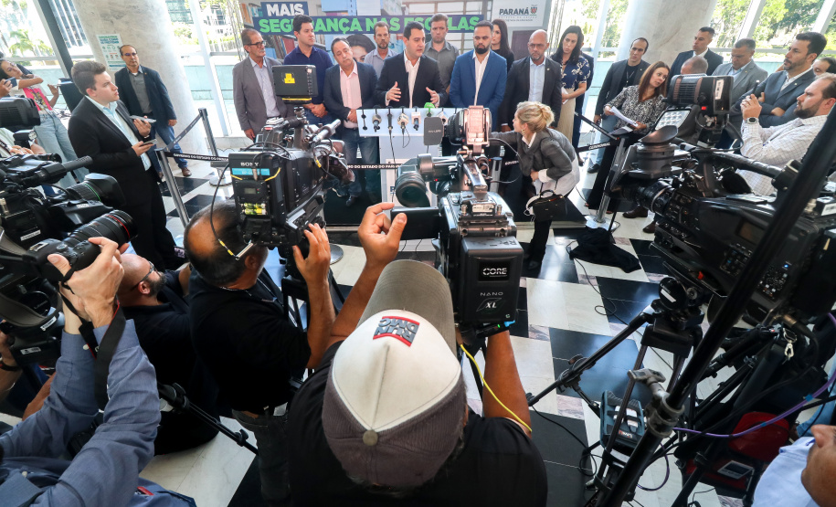 Governador anuncia pacote de ações de prevenção à violência nas escolas