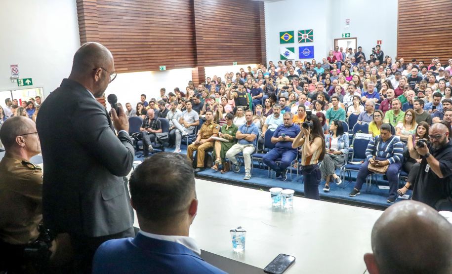 Começa treinamento para diretores da rede estadual com foco na segurança escolar