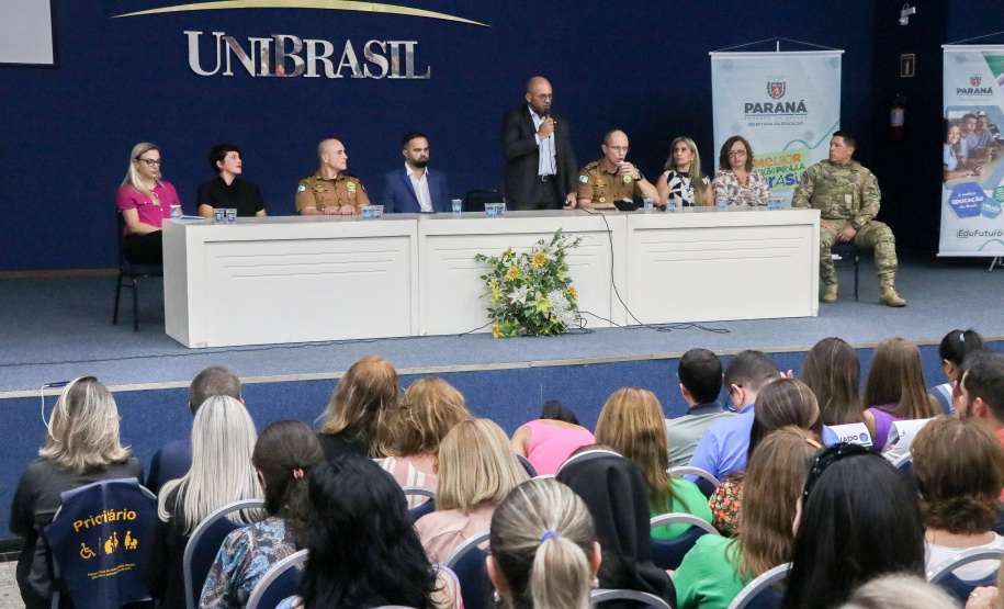 Começa treinamento para diretores da rede estadual com foco na segurança escolar
