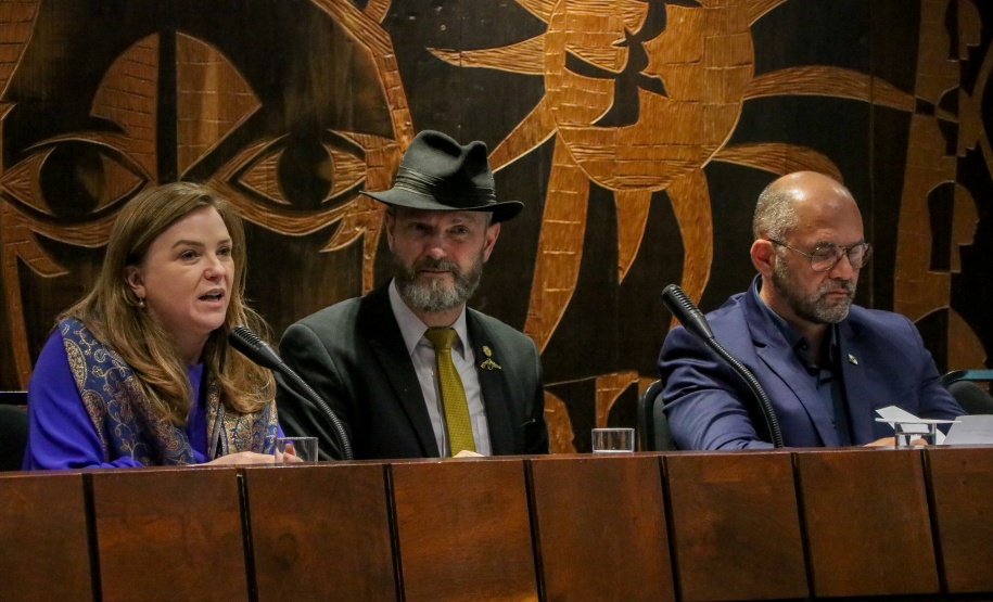 Secretário participa de audiência pública na Alep em homenagem ao Dia Estadual dos Consegs