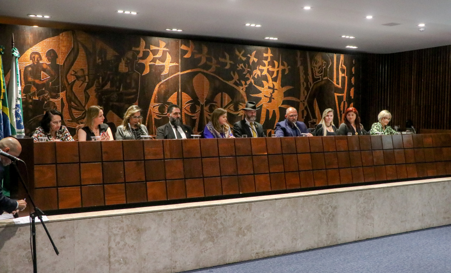 Secretário participa de audiência pública na Alep em homenagem ao Dia Estadual dos Consegs