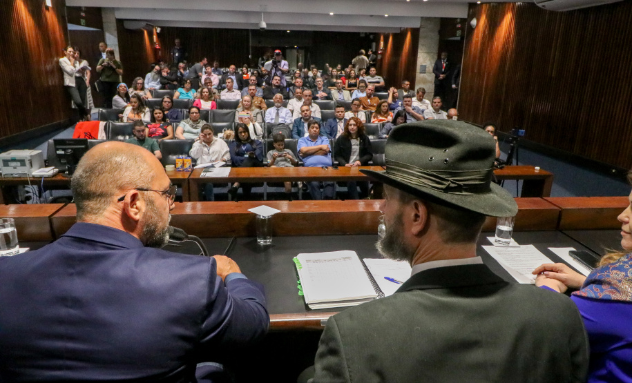 Secretário participa de audiência pública na Alep em homenagem ao Dia Estadual dos Consegs