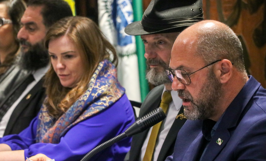 Secretário participa de audiência pública na Alep em homenagem ao Dia Estadual dos Consegs