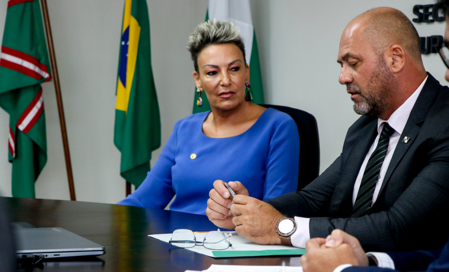 Secretário Hudson recebe a Deputada Estadual Cloara Pinheiro