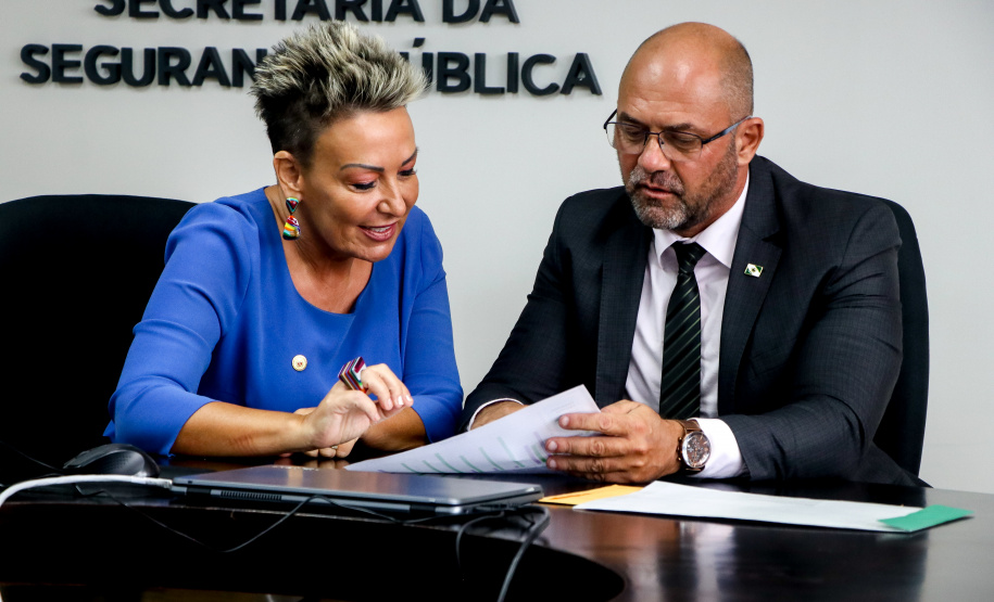 Secretário Hudson recebe a Deputada Estadual Cloara Pinheiro