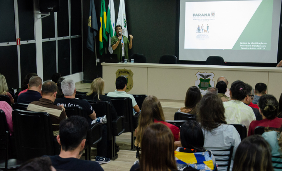 PCPR promove palestra de capacitação para atendimento a autistas