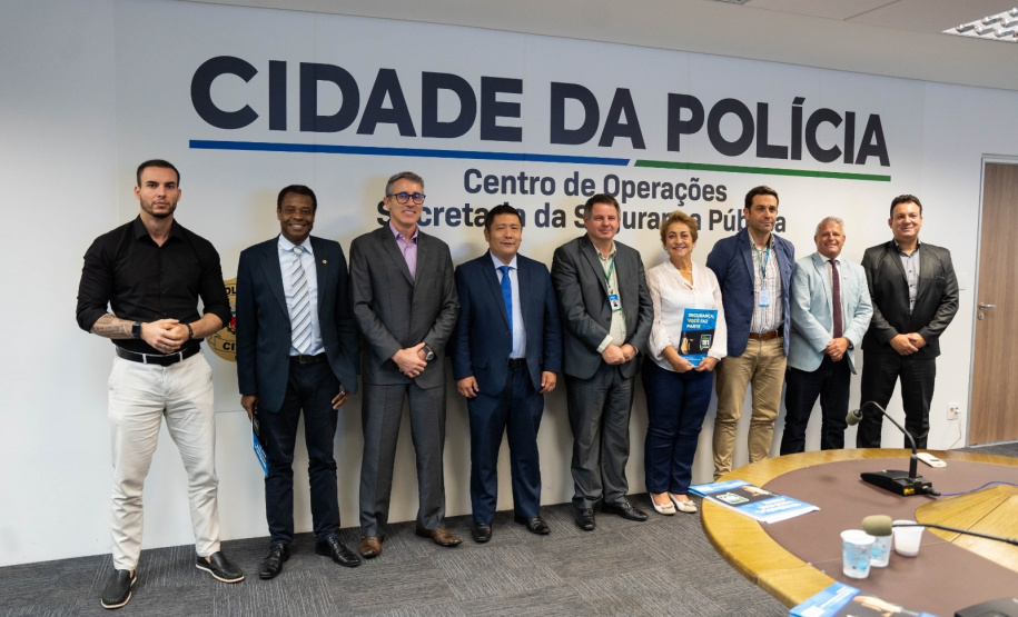 Sesp recebe vereadores da Frente Parlamentar da Ciência, Tecnologia e Inovação para visita de integração em Curitiba