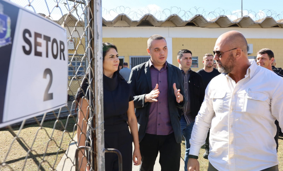 Secretário Hudson faz visita técnica em duas unidades prisionais no interior do Estado