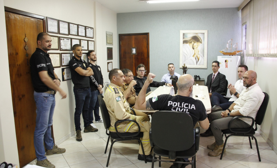 Secretário visita obras e instituições da segurança pública em Ponta Grossa