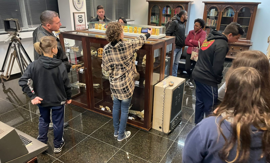 Museu Paranaense de Ciências Forenses recebe 250 visitantes durante a Semana Nacional de Museus 2023