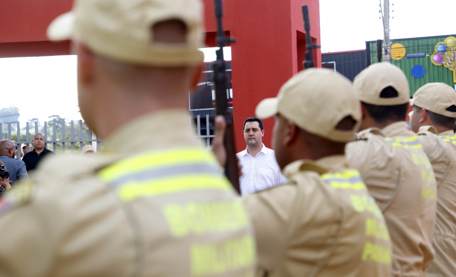 Governador inaugura sede do Corpo de Bombeiros e libera novos investimentos para Ivaiporã