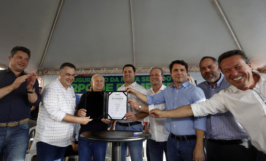 Governador inaugura sede do Corpo de Bombeiros e libera novos investimentos para Ivaiporã