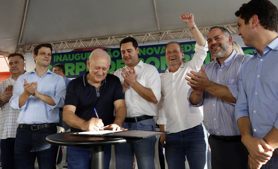 Governador inaugura sede do Corpo de Bombeiros e libera novos investimentos para Ivaiporã