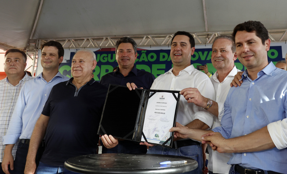 Governador inaugura sede do Corpo de Bombeiros e libera novos investimentos para Ivaiporã