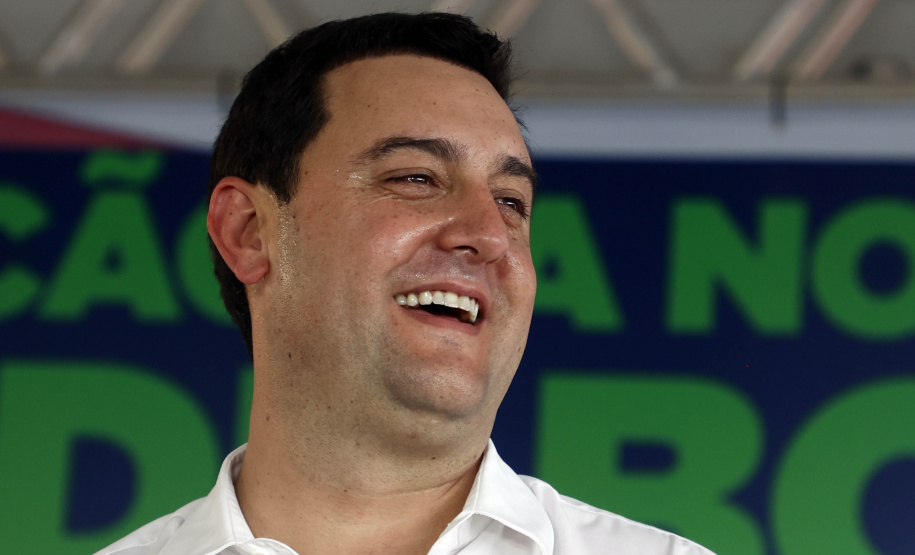 Governador inaugura sede do Corpo de Bombeiros e libera novos investimentos para Ivaiporã