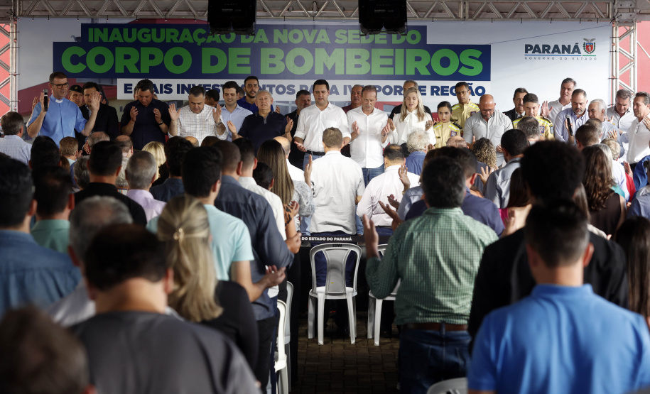 Governador inaugura sede do Corpo de Bombeiros e libera novos investimentos para Ivaiporã